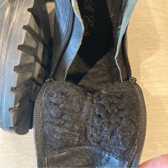 ST EMILE Sz 8  Leather Square Toe Chunky Sole Zipper Closure Ankle Booties Boots - Picture 12 of 12